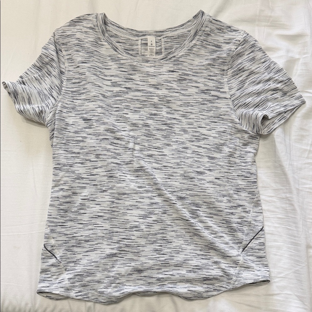 Lululemon Heathered Black and White Short Sleeve Tee